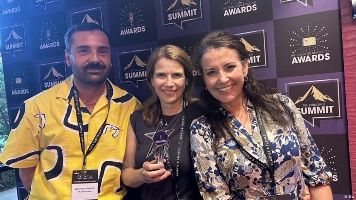 DW Berlin Briefing wins UK award as Best Political Podcast