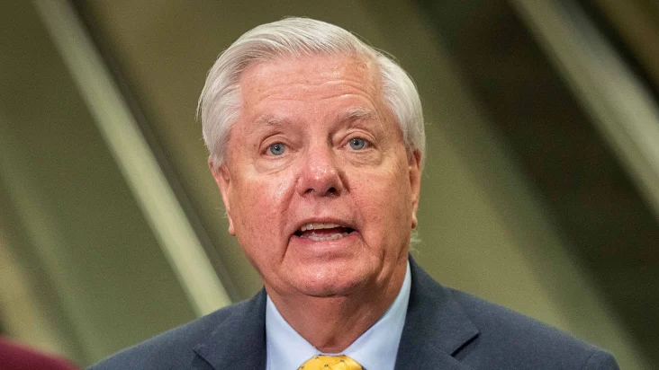 Paramedics Praised For Being Too Late To Save Lindsey Graham