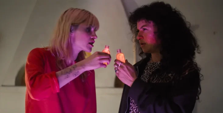 Funny Trailer For Star-Studded Stoner Comedy THE WRONG GIRLS Starring Kristen Stewart & Alia Shawkat — GeekTyrant