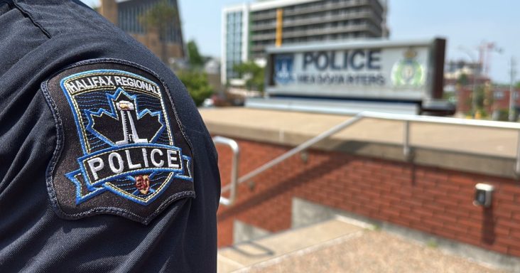 Halifax police wake up suspects, seize loaded handgun and cash – CTV News