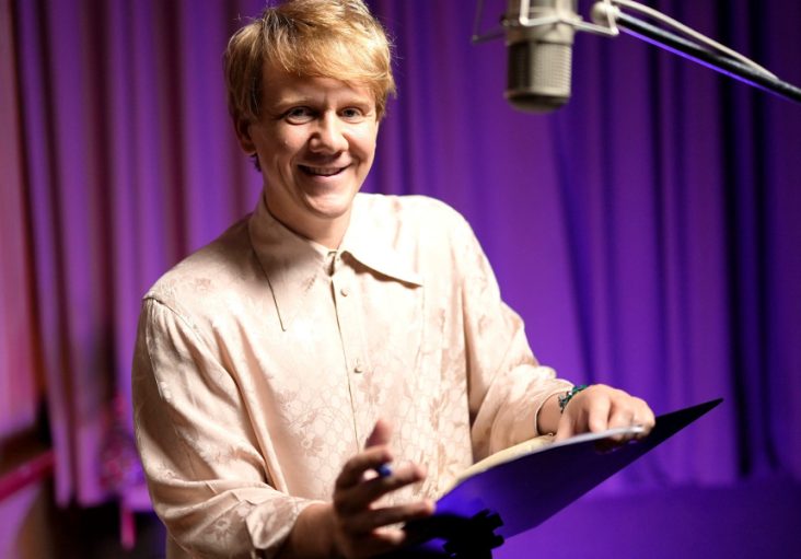 “A Deep Dive Into Gayness”: Josh Thomas’ New Podcast Asks the Question, How to be Gay