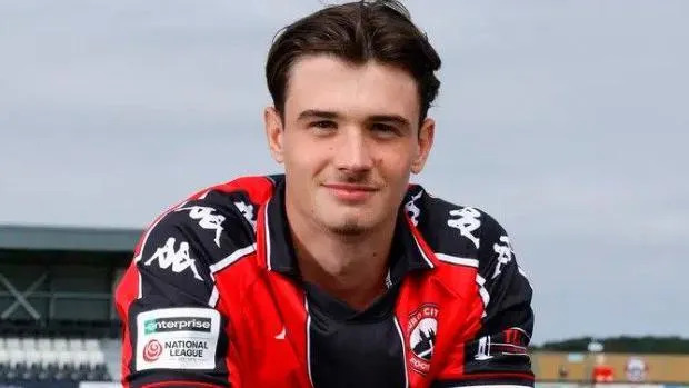 Ex-Cagliari midfielder among Truro triple signing