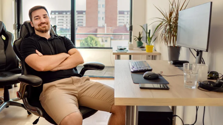 Pros And Cons Of Wearing Shorts In The Office