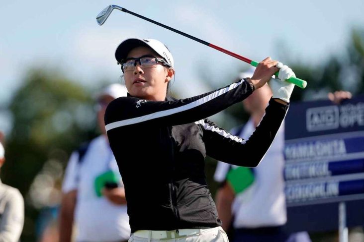 Women’s British Open: Thitikul leads from history-chasing Ryu