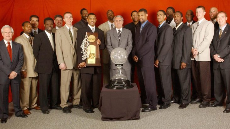 2001-02 Men’s Basketball Team To Be Inducted Into Washington DC Sports Hall of Fame